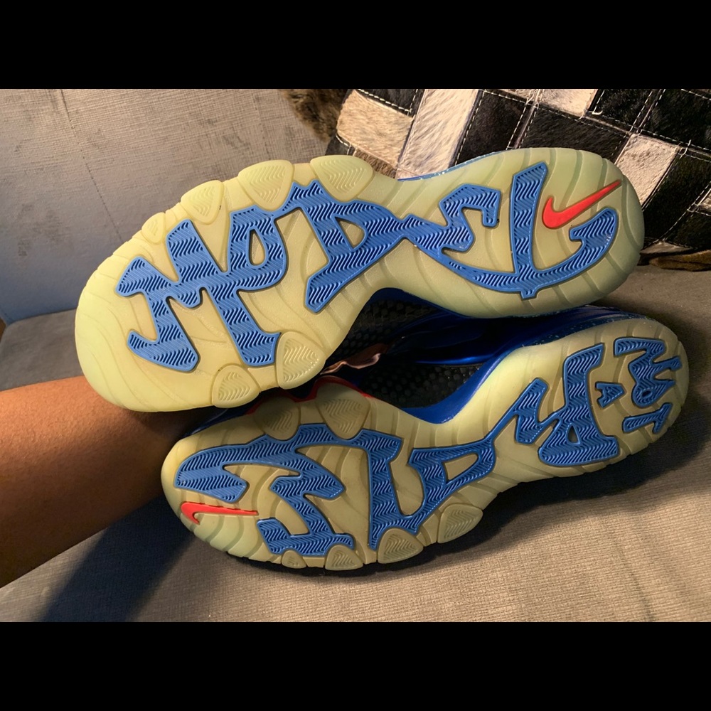 Charles Barkley Posite - Picture 4 of 6